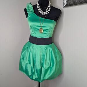 Green one shoulder dress size 9